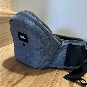 HKAI Gray and Black Hip toddler carrier